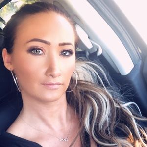 Meet your Posher, Adriana